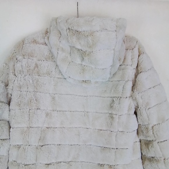NY&Co Reversable Faux Fur Packable Down Coat Size Medium in Soft Beige - Picture 7 of 16